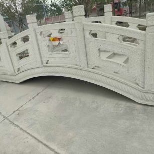 许昌芝麻白拱桥，石桥