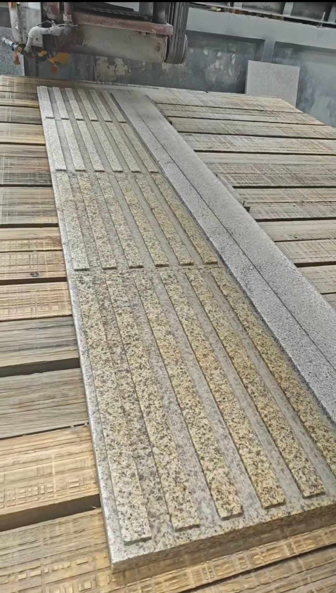 许昌黄金麻盲道石 盲条
