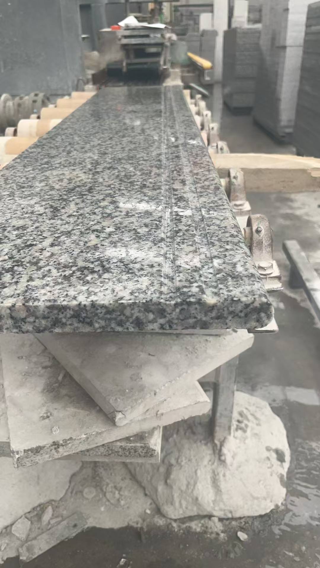 许昌芝麻白楼梯踏步 芙蓉白