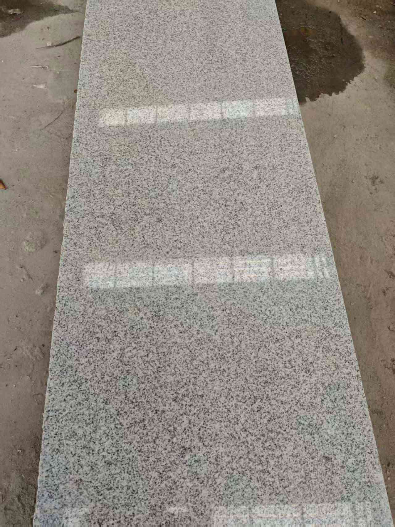 许昌芝麻白光面毛板